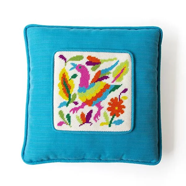 Square Pillows for Modern Home DecorLa Cisne Kit