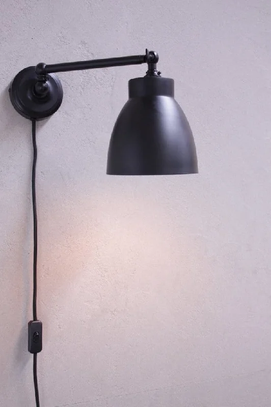 Industrial Area Lighting for Large Open SpacesCellar Wall Light with Wall Plug