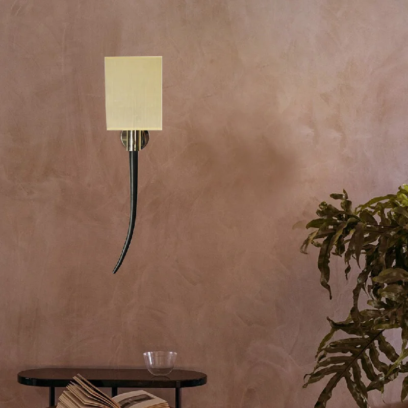 fabric wall lamps with a linen shade for a relaxed and breathable atmosphereTuscany