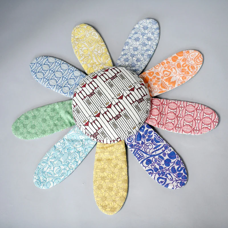 Bolsters for Tarot Reading Spaces to Add a Cozy Vibe#2309 RENÉ MAGRITTE BH SHOWROOM col. multicolor Bolsters for Tarot Reading Spaces to Add a Cozy Vibe#2309 RENÉ MAGRITTE BH SHOWROOM col. multicolor