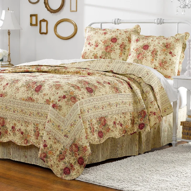 gothic style bedspreads with dark colors and ornate details for a mysterious bedroomVintage Rose Garden Quilt, 2 Piece Twin Set gothic style bedspreads with dark colors and ornate details for a mysterious bedroomVintage Rose Garden Quilt, 2 Piece Twin Set