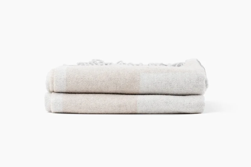 Synthetic fiber blend blankets for a budget - friendly choiceAlpina Throws