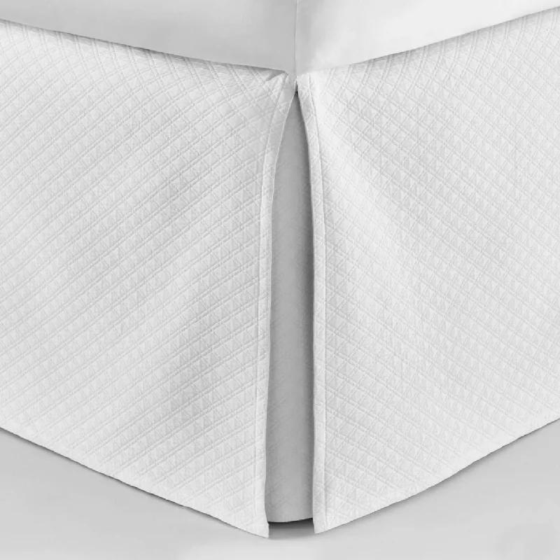 Bed skirts for beds with a solid - panel frameBed skirts for beds with a curved frameAlyssa Matelassé Bed Skirt Bed skirts for beds with a solid - panel frameBed skirts for beds with a curved frameAlyssa Matelassé Bed Skirt
