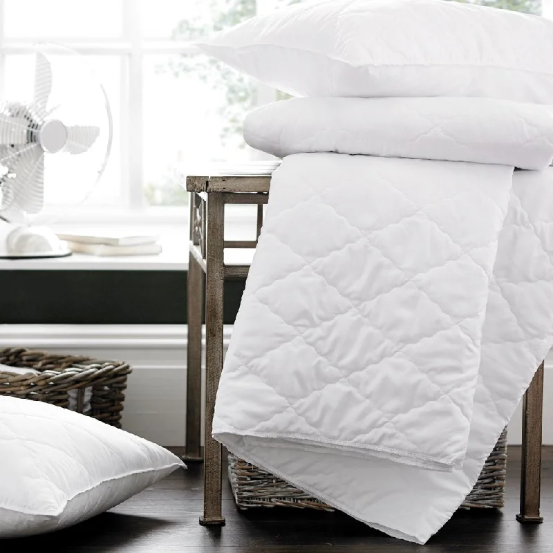 Polyester - filled duvets known for their durability and easy careAmerican Size Coolmax Duvet Insert Polyester - filled duvets known for their durability and easy careAmerican Size Coolmax Duvet Insert