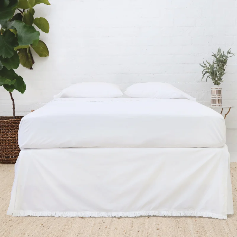 Bed skirts for beds with a simple - straight - lined frameBed skirts for beds with a round frameAudrey Cotton Percale Bedskirt Bed skirts for beds with a simple - straight - lined frameBed skirts for beds with a round frameAudrey Cotton Percale Bedskirt