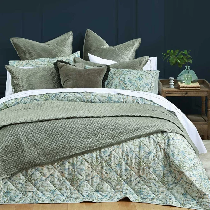 baroque style bedspreads with rich fabrics and elaborate designs for a luxurious lookAugusta Coverlet Set by MM Linen baroque style bedspreads with rich fabrics and elaborate designs for a luxurious lookAugusta Coverlet Set by MM Linen