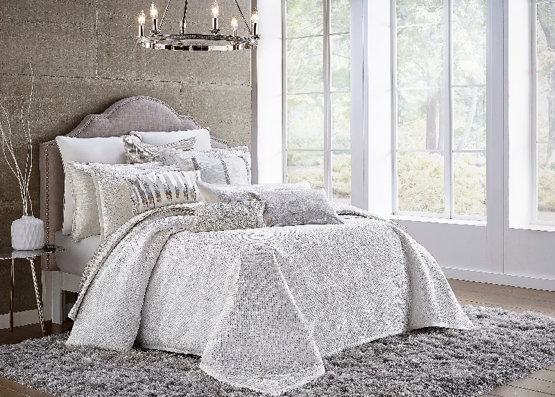 Duck down duvets for a more budget - friendly yet cozy optionAviya Ivory Duvet