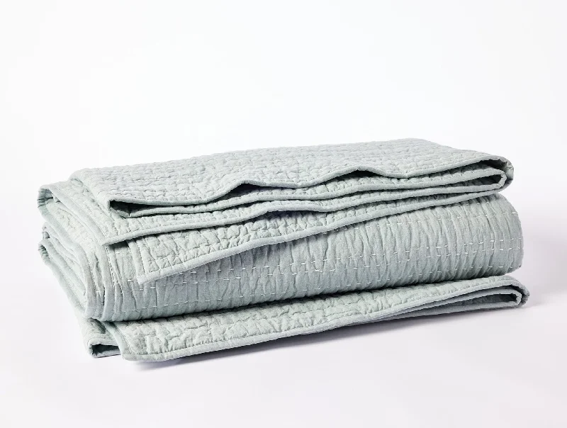 Fleece blankets for a cozy and plush textureChannel Handstitched Organic Quilt
