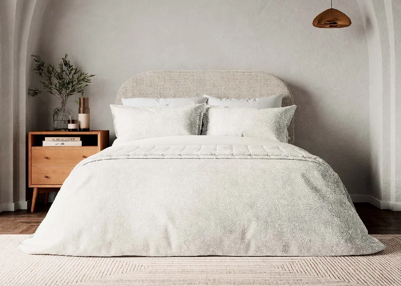 modern minimalist bedspreads for contemporary bedroomsBedeck of Belfast "Etana" Comforter & Bedspread in White modern minimalist bedspreads for contemporary bedroomsBedeck of Belfast "Etana" Comforter & Bedspread in White
