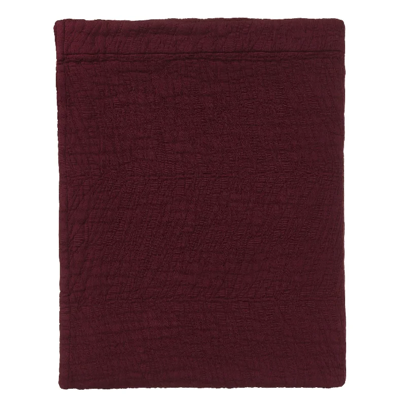 minimalist japanese style bedspreads with simple and clean linesRuivo Bedspread [Bordeaux red]
