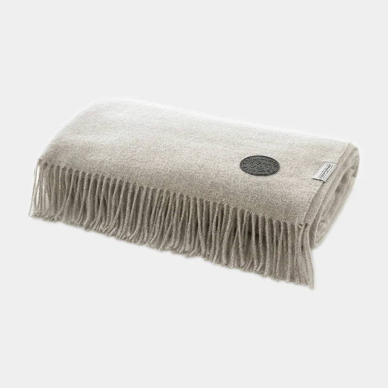 tropical style bedspreads with palm leaves and bright colors for a vacation - like vibeBergen - Natural Throw 130x180cm tropical style bedspreads with palm leaves and bright colors for a vacation - like vibeBergen - Natural Throw 130x180cm