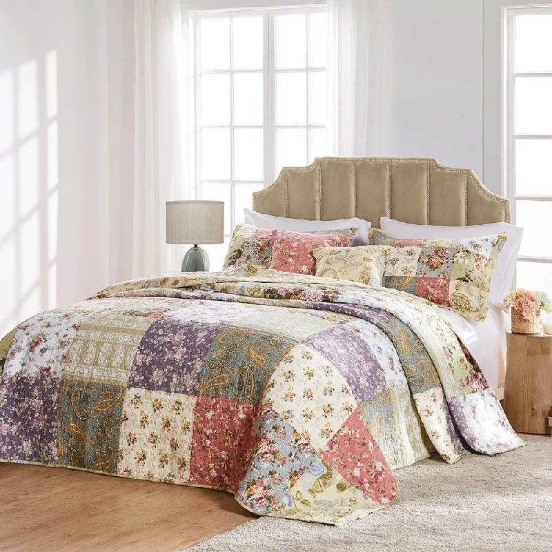 rustic farmhouse bedspreads with patchwork designs for a cozy feelBlooming Prairie Quilted Bedspread Set rustic farmhouse bedspreads with patchwork designs for a cozy feelBlooming Prairie Quilted Bedspread Set