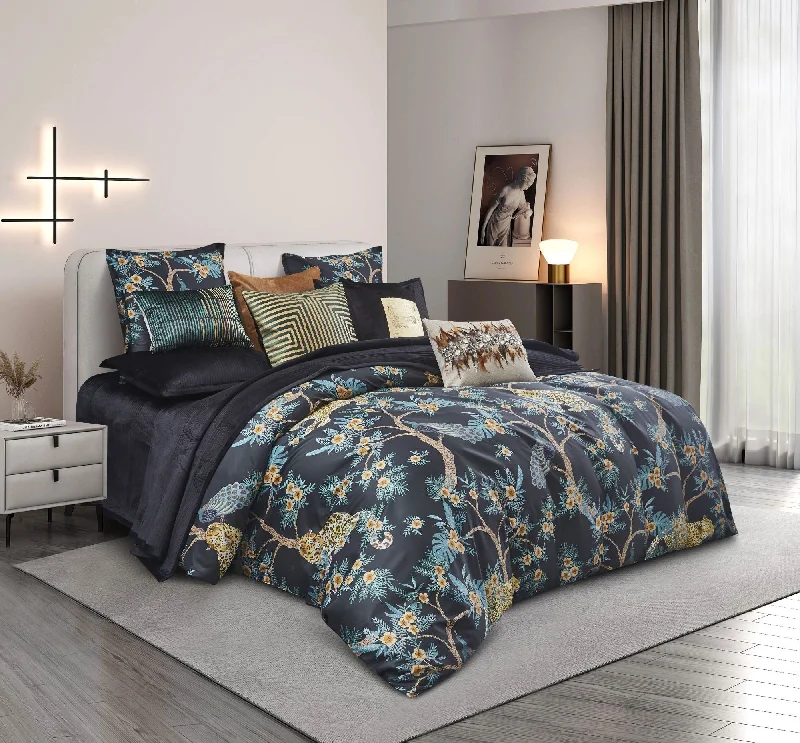Synthetic fiber duvets filled with microfiber for a soft and lightweight feelBorneo Black Jungle Duvet Synthetic fiber duvets filled with microfiber for a soft and lightweight feelBorneo Black Jungle Duvet