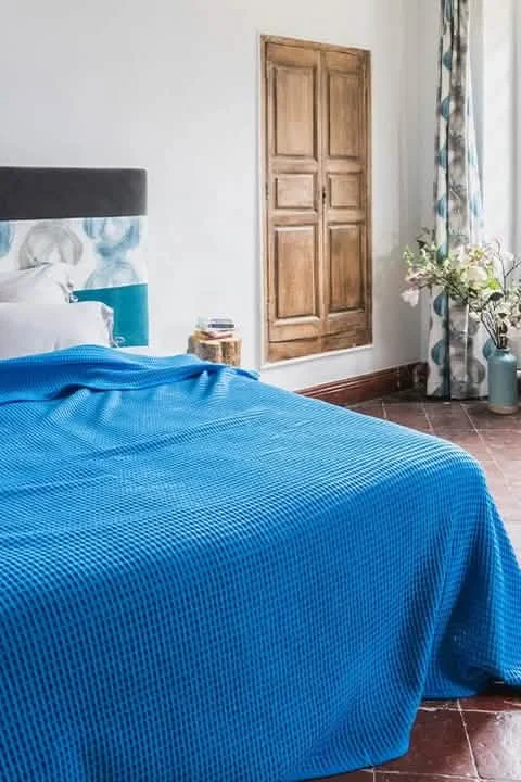 Bamboo fiber blankets with natural antibacterial propertiesNuage Blanket