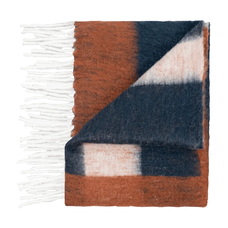 Silk blankets with a smooth and elegant touchCara Throw