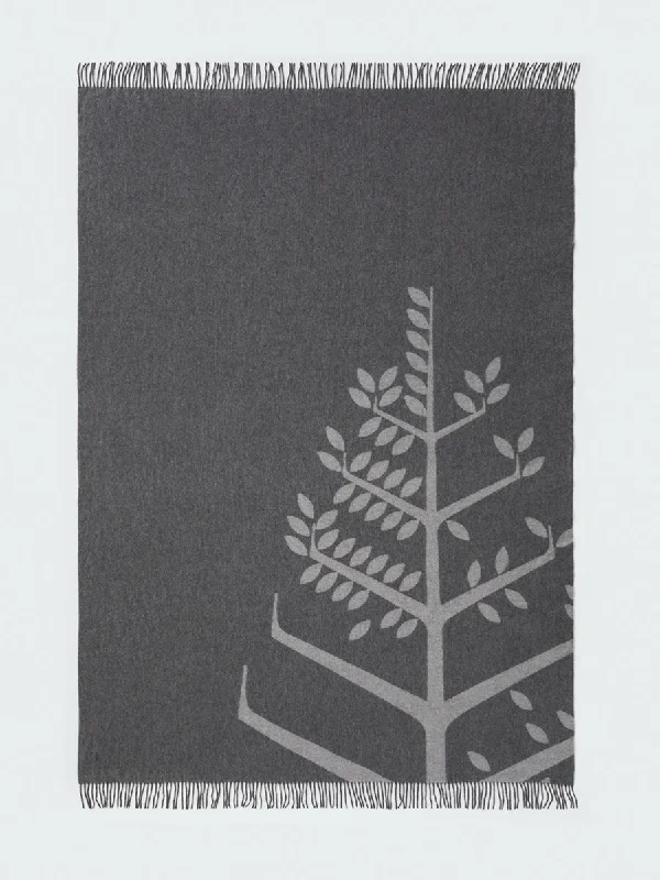 Alpaca wool blankets for a hypoallergenic and warm optionCashmere Throw