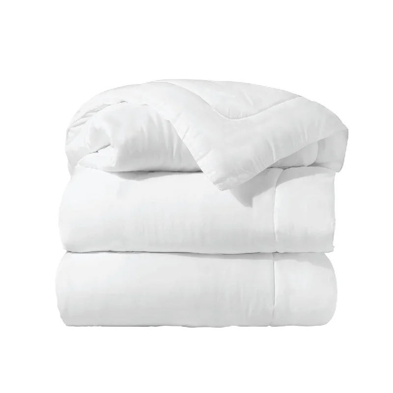 Cotton - filled comforters for a breathable and natural sleep experienceCharles Millen Queensberry Summer Quilt, Porcelain White Cotton - filled comforters for a breathable and natural sleep experienceCharles Millen Queensberry Summer Quilt, Porcelain White