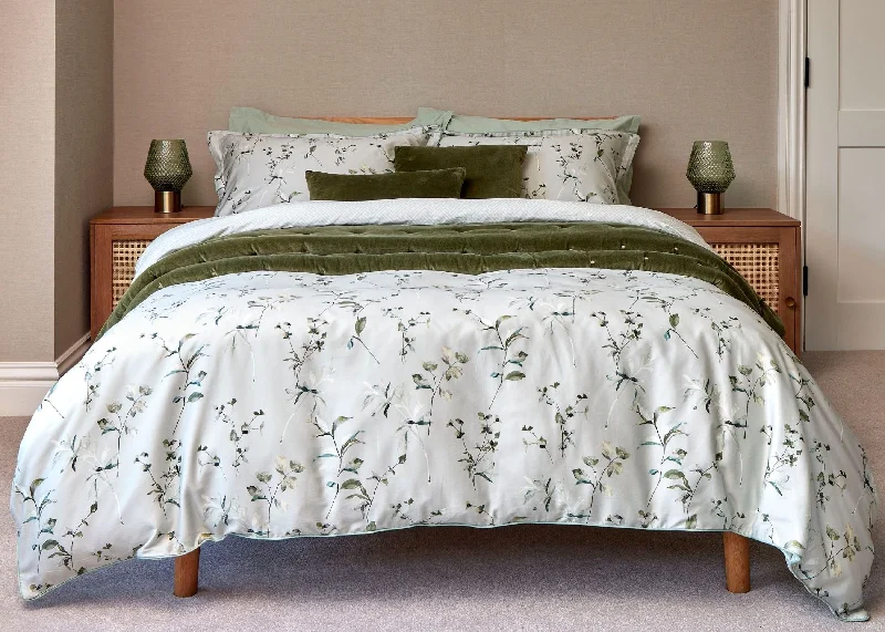 industrial style bedspreads with a rugged look for urban loftsChristy "Hampton" Bedspread Sets in Jade industrial style bedspreads with a rugged look for urban loftsChristy "Hampton" Bedspread Sets in Jade