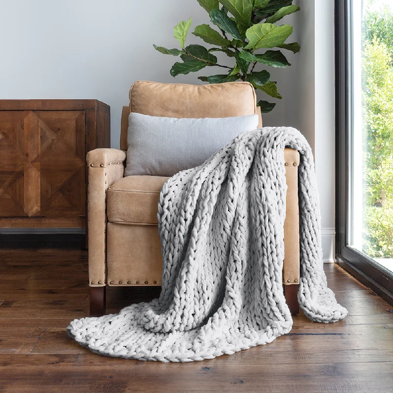 Cotton blankets for breathability and a lightweight feelOversized Chunky Knit Blanket Cotton blankets for breathability and a lightweight feelOversized Chunky Knit Blanket