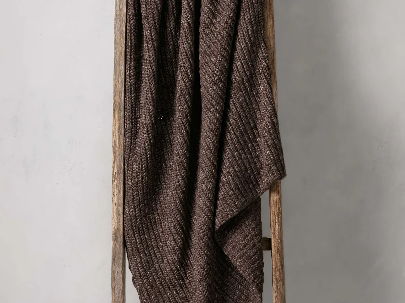Silk blankets with a smooth and elegant touchChunky Throw