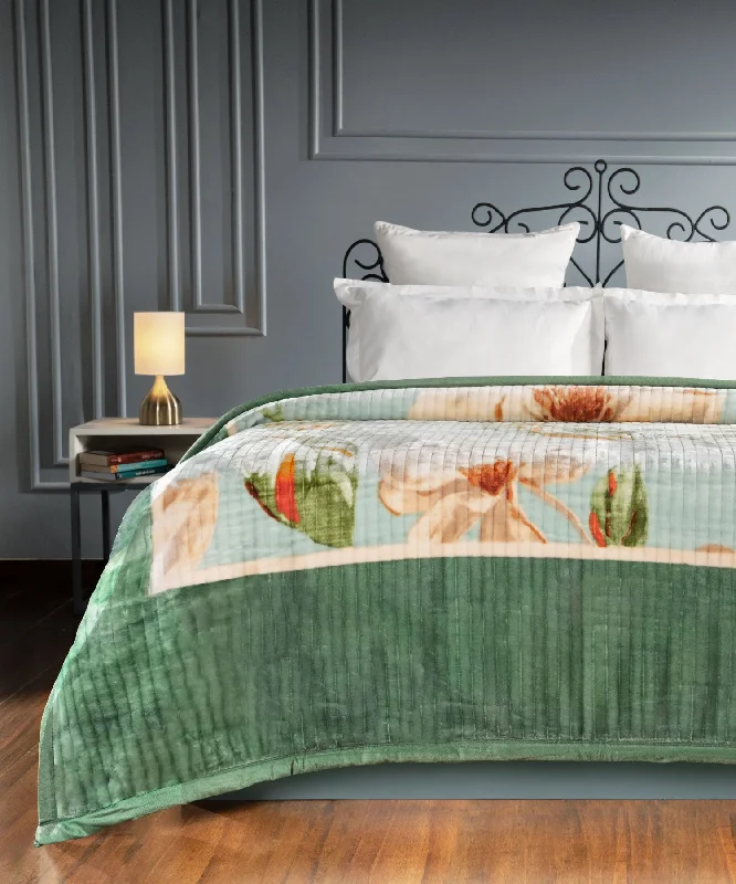 Cotton blankets for breathability and a lightweight feelClassic Tranquil Touch Double Blanket, 4kg, Ivy Cotton blankets for breathability and a lightweight feelClassic Tranquil Touch Double Blanket, 4kg, Ivy