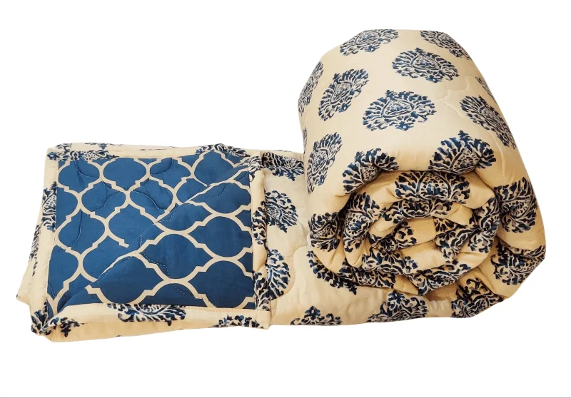 Full - size comforters suitable for full - sized beds in guest rooms or small bedroomsCotton Casing Premium Double Comforter (Damask Blue & 100% Cotton) Full - size comforters suitable for full - sized beds in guest rooms or small bedroomsCotton Casing Premium Double Comforter (Damask Blue & 100% Cotton)