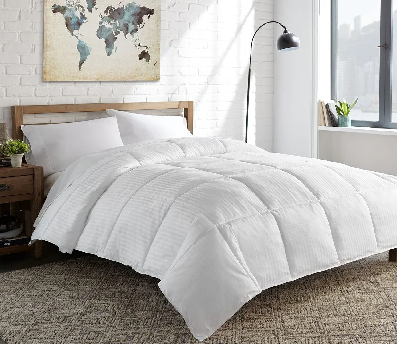 Latex - filled comforters with a bouncy texture and good supportEddie Bauer Cotton Damask Luxury Down Alternative Comforter Latex - filled comforters with a bouncy texture and good supportEddie Bauer Cotton Damask Luxury Down Alternative Comforter