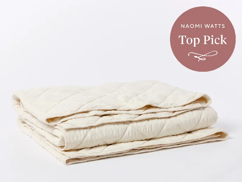 Wool - filled comforters with natural moisture - wicking and temperature - regulating featuresDiamond-Stitched Organic Cotton Comforter Wool - filled comforters with natural moisture - wicking and temperature - regulating featuresDiamond-Stitched Organic Cotton Comforter