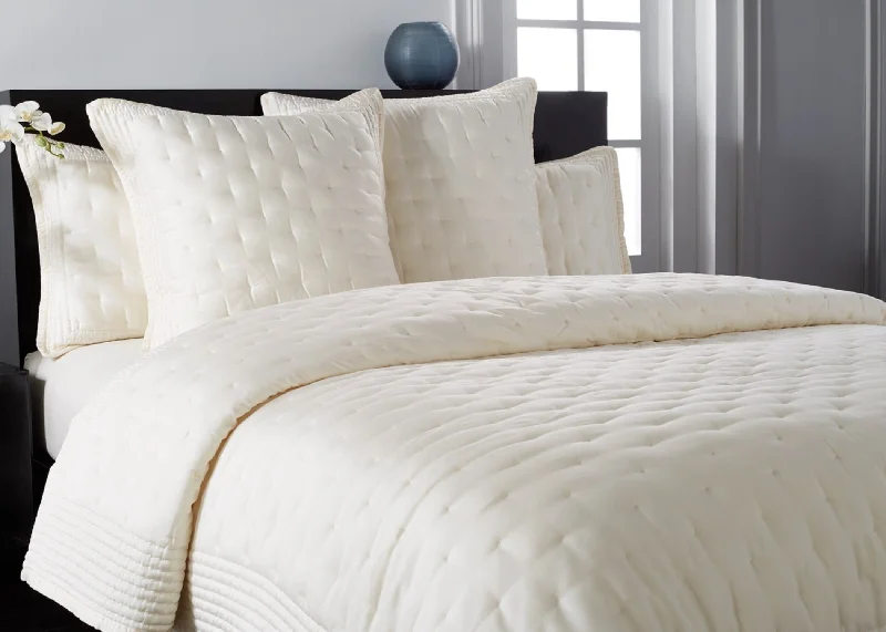 victorian style bedspreads with intricate embroidery for a classic and elegant touchDonna Karan "Essential Silk Quilt" Bed Cover and Matching Pillowcases victorian style bedspreads with intricate embroidery for a classic and elegant touchDonna Karan "Essential Silk Quilt" Bed Cover and Matching Pillowcases
