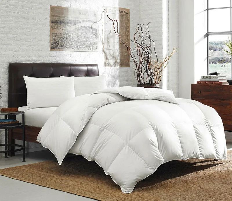 Full - size comforters suitable for full - sized beds in guest rooms or small bedroomsEddie Bauer White Down Comforter Full - size comforters suitable for full - sized beds in guest rooms or small bedroomsEddie Bauer White Down Comforter