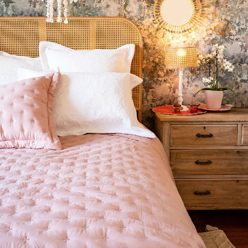 bohemian bedspreads with vibrant colors and patterns for an eclectic decorPortofino Pink Bedspread bohemian bedspreads with vibrant colors and patterns for an eclectic decorPortofino Pink Bedspread