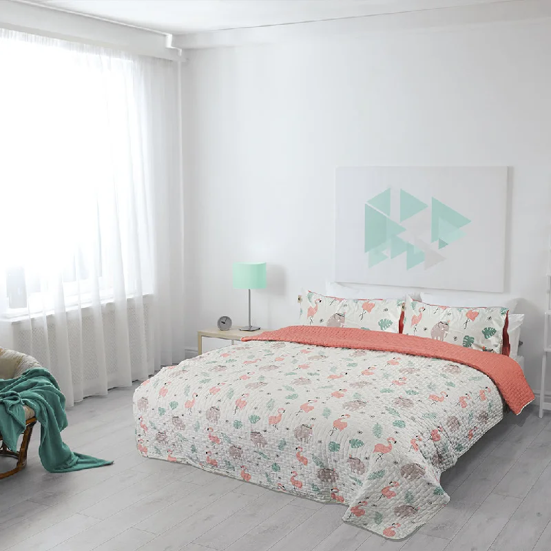 country style bedspreads with floral prints and gingham accents for a homely feelFlamingo Bedspread country style bedspreads with floral prints and gingham accents for a homely feelFlamingo Bedspread