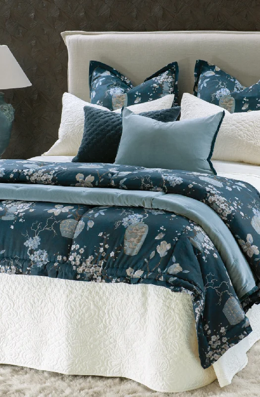 gothic style bedspreads with dark colors and ornate details for a mysterious bedroomfontanella ivory bedspread gothic style bedspreads with dark colors and ornate details for a mysterious bedroomfontanella ivory bedspread