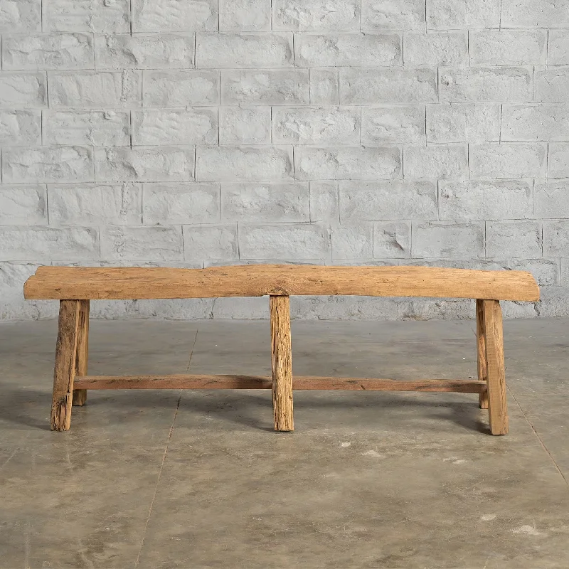 King - size duvets to perfectly fit large king - sized bedsGahan Bench 2
