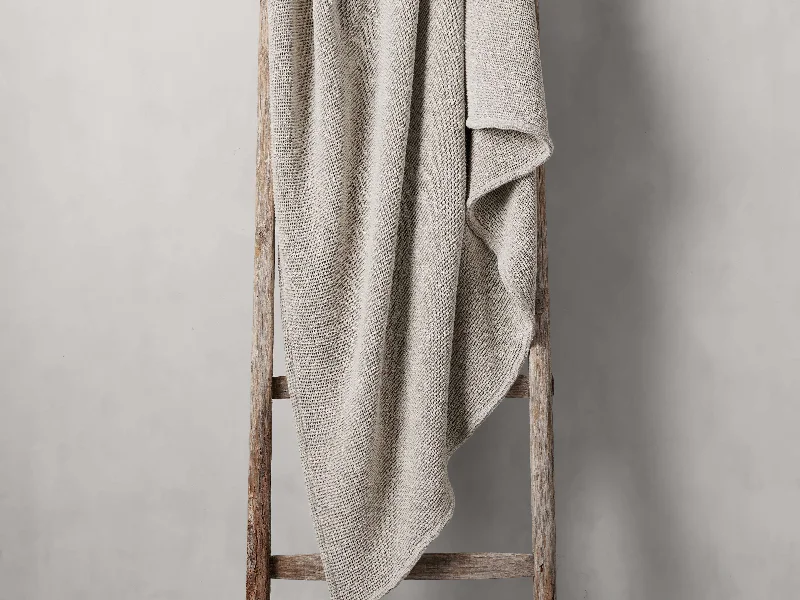 Recycled polyester blankets for an eco - conscious optionGarment-Dyed Throw