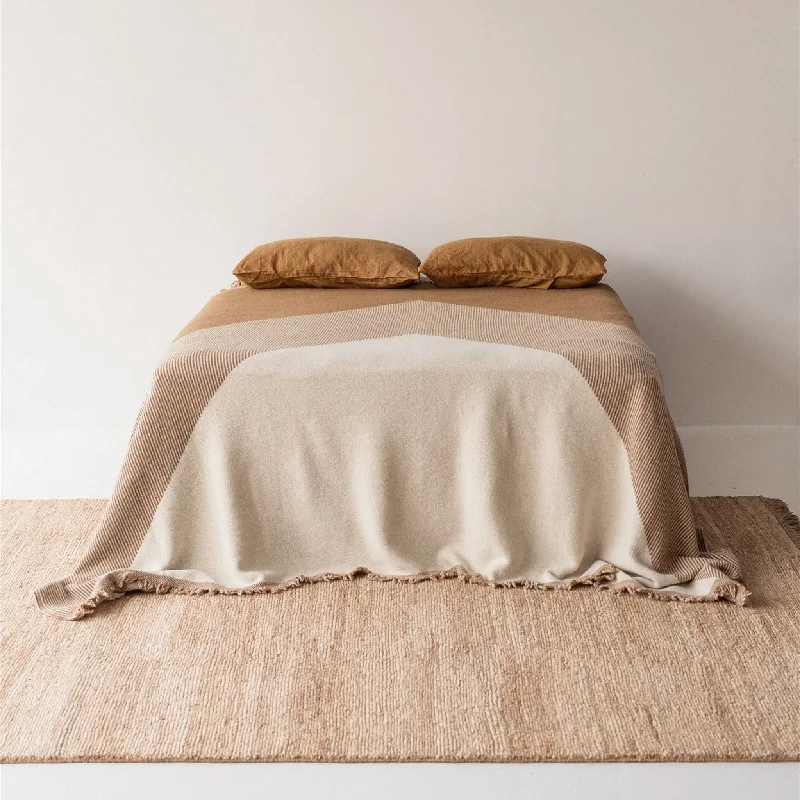 tropical style bedspreads with palm leaves and bright colors for a vacation - like vibeGinger Honey Wool Bedspread tropical style bedspreads with palm leaves and bright colors for a vacation - like vibeGinger Honey Wool Bedspread