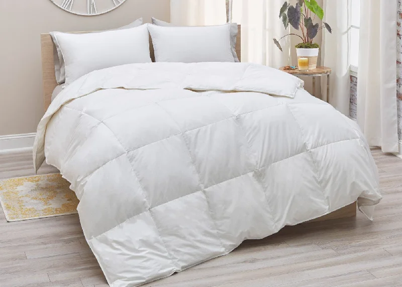 Full - size comforters suitable for full - sized beds in guest rooms or small bedroomsDown Decor Goose Down Comforter Full - size comforters suitable for full - sized beds in guest rooms or small bedroomsDown Decor Goose Down Comforter