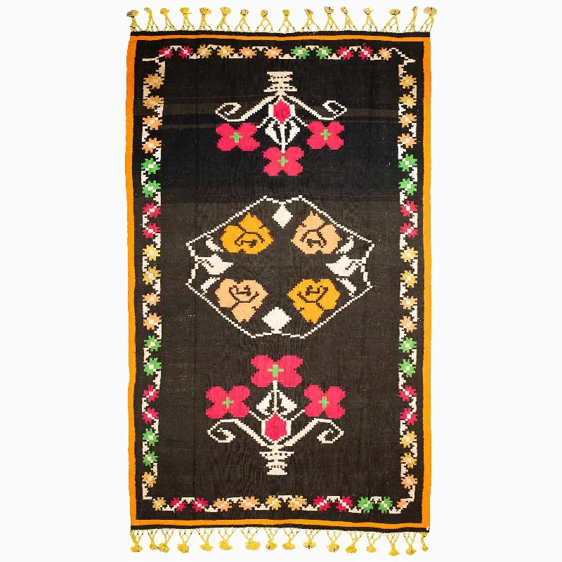 Silk - filled duvets for a luxurious and smooth sleeping experienceGrandma Tea Party Rug Silk - filled duvets for a luxurious and smooth sleeping experienceGrandma Tea Party Rug