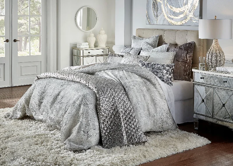 Silk - filled duvets for a luxurious and smooth sleeping experienceGranite Grey Duvet Silk - filled duvets for a luxurious and smooth sleeping experienceGranite Grey Duvet