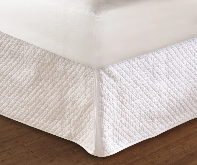 Bed skirts for beds with a slatted frameBed skirts for beds with a slatted frameGreenland Home Diamond Quilted White Twin Bed Skirt 18`` Bed skirts for beds with a slatted frameBed skirts for beds with a slatted frameGreenland Home Diamond Quilted White Twin Bed Skirt 18``