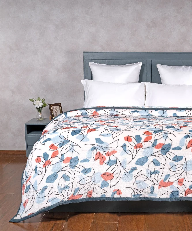 King - size blankets to cover large beds comfortablyHE Eternal Embrace Double Blanket, 290GSM, 100% Polyster, Eloise King - size blankets to cover large beds comfortablyHE Eternal Embrace Double Blanket, 290GSM, 100% Polyster, Eloise