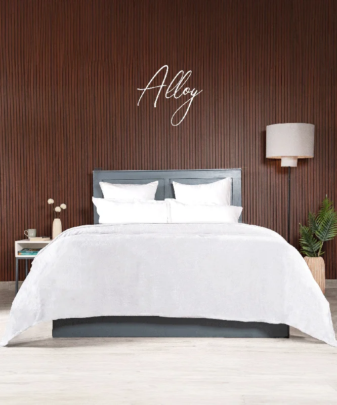 Mohair blankets with a unique sheen and softnessHE Style me Solid Double Blanket, 290GSM, 100% Polyster, Alloy Mohair blankets with a unique sheen and softnessHE Style me Solid Double Blanket, 290GSM, 100% Polyster, Alloy