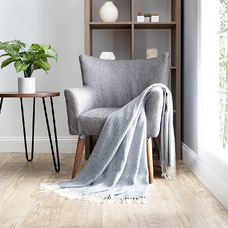 Linen blankets with a rustic and textured lookHerringbone Throw Blanket