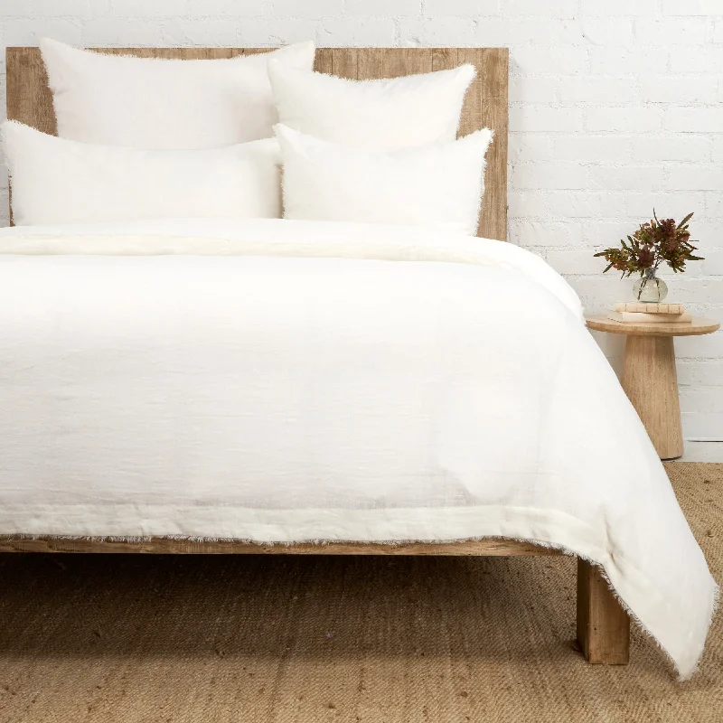Synthetic fiber duvets filled with microfiber for a soft and lightweight feelHunter Duvet Cover Synthetic fiber duvets filled with microfiber for a soft and lightweight feelHunter Duvet Cover