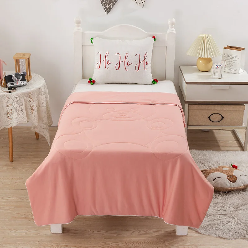 Full - size duvets for full - sized beds in guest rooms or smaller bedroomsIE Kids Cool Dream Cooling Quilt - Peach Salmon Full - size duvets for full - sized beds in guest rooms or smaller bedroomsIE Kids Cool Dream Cooling Quilt - Peach Salmon