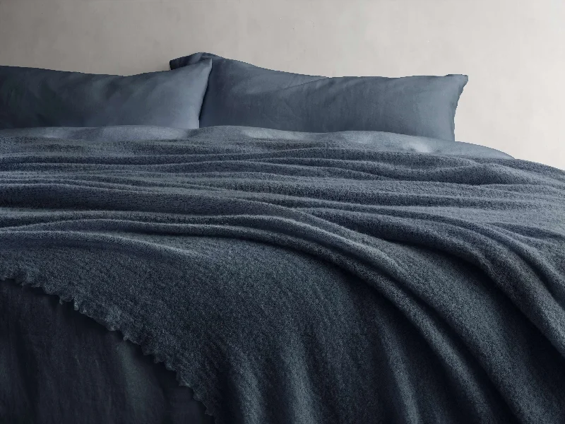 Wool blankets with natural warmth and insulationItalian Alpaca Boucle Bed Blanket