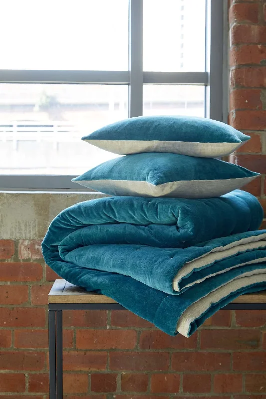 rustic farmhouse bedspreads with patchwork designs for a cozy feelJaipur Throw