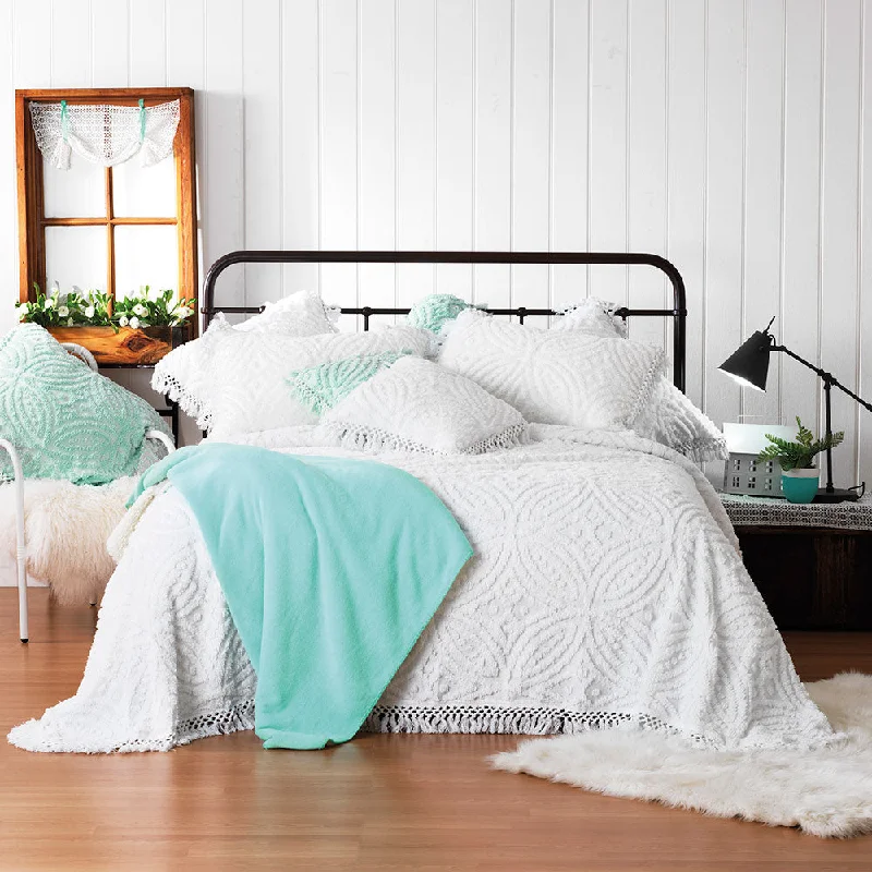 baroque style bedspreads with rich fabrics and elaborate designs for a luxurious lookKalia White Bedspread Set and Accessories by Bianca baroque style bedspreads with rich fabrics and elaborate designs for a luxurious lookKalia White Bedspread Set and Accessories by Bianca
