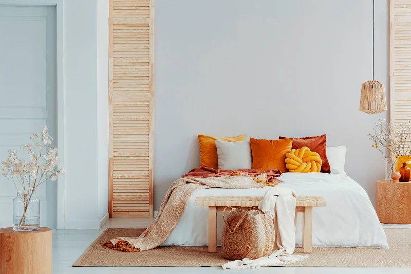 Silk - filled comforters for a luxurious and smooth touchLaurel Warm