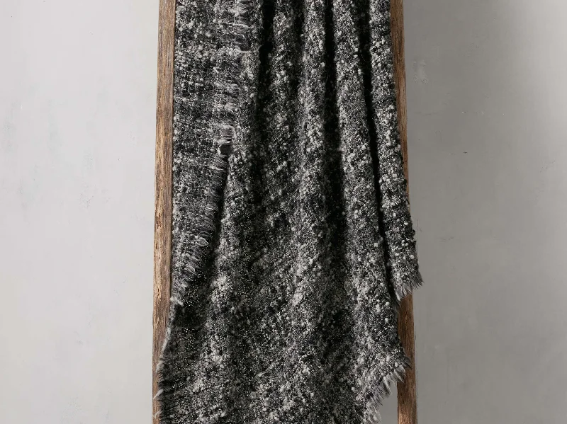 Alpaca wool blankets for a hypoallergenic and warm optionLeni Throw